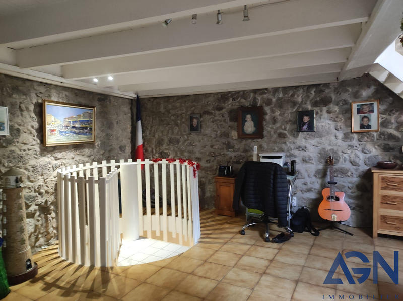Maison - 145 m² - 4 pièces