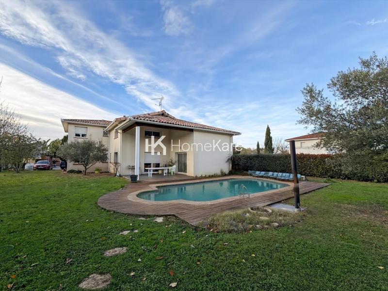 Villa - 224 m² - 6 pièces