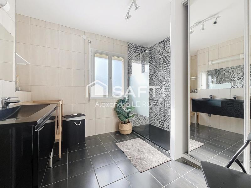 Maison - 102 m² - 5 pièces