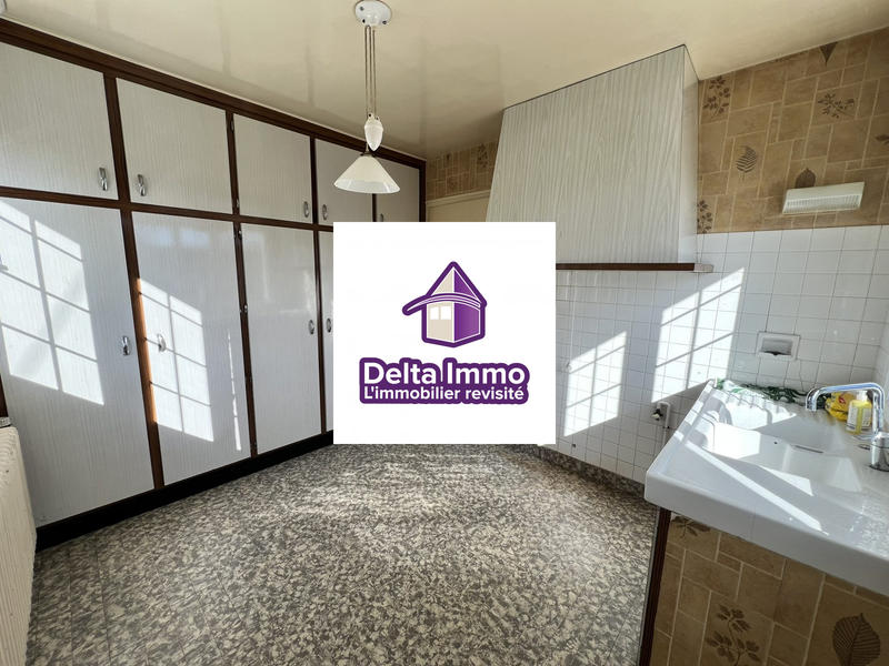 Maison - 185 m² - 11 pièces