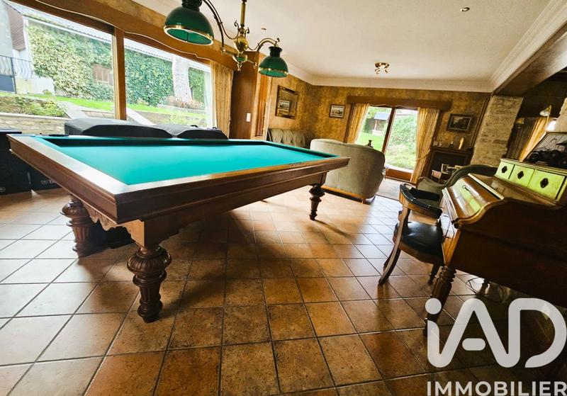 Maison - 240 m² - 9 pièces