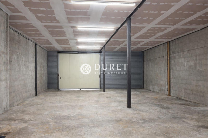 Local commercial - 702 m²