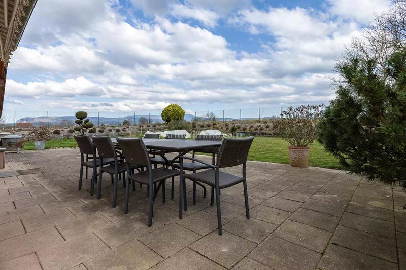 Maison - 167 m² - 6 pièces