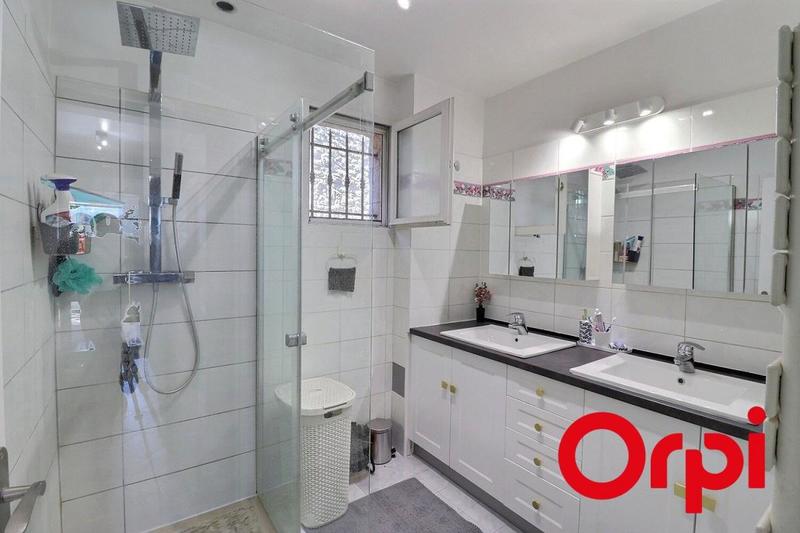 Appartement - 89 m² - 3 pièces