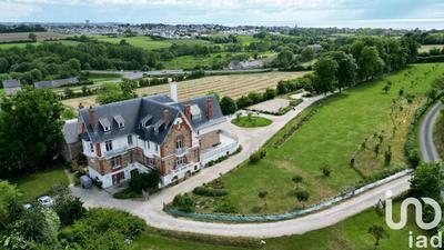 Maison - 720 m² - 10 pièces