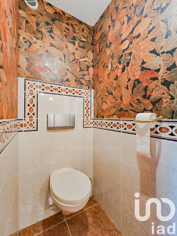 Maison - 296 m² - 11 pièces