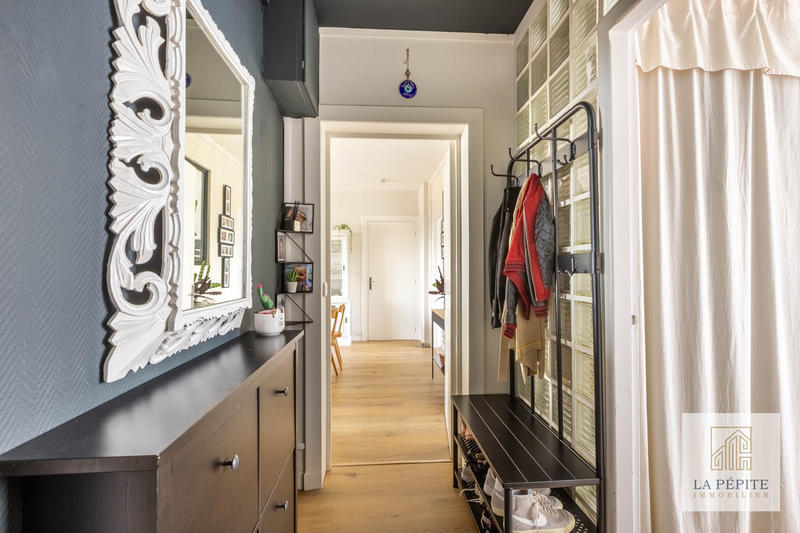 Appartement - 100 m² - 6 pièces