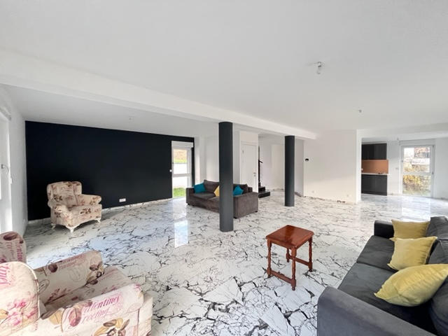 Maison - 150 m² - 5 pièces