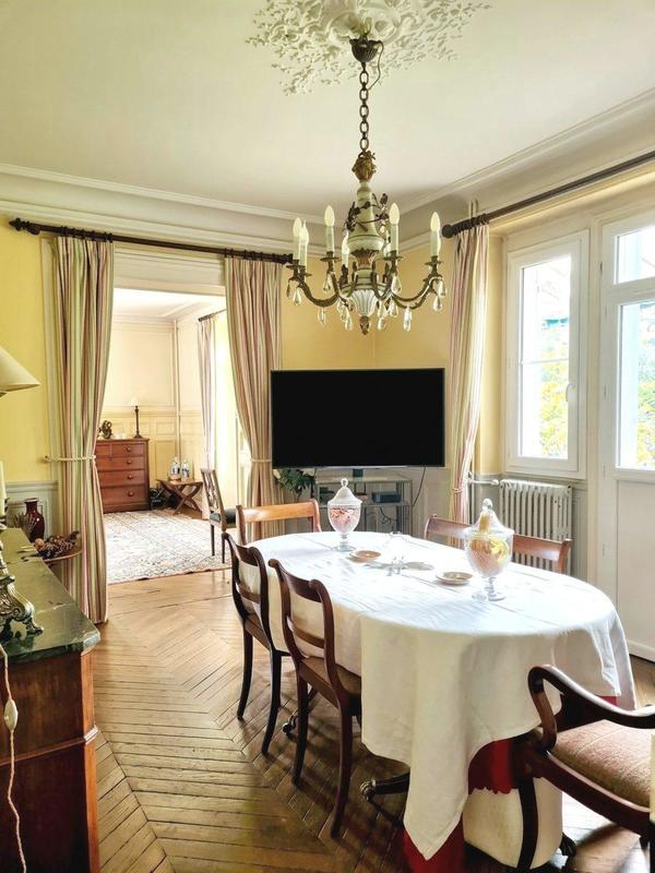 Maison - 283 m² - 11 pièces