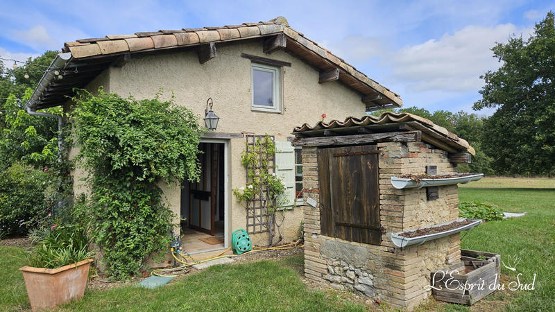 Maison - 298 m² - 10 pièces