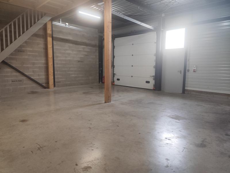 Bureau - 137 m² - 1 pièce