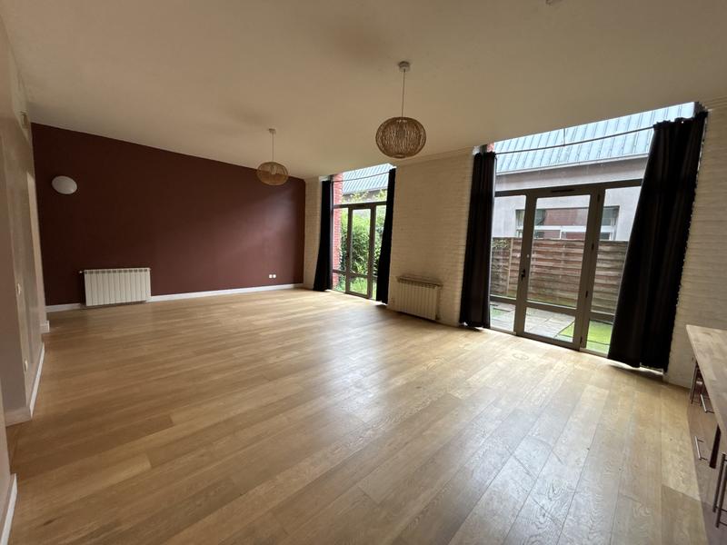 Loft - 108 m² - 4 pièces