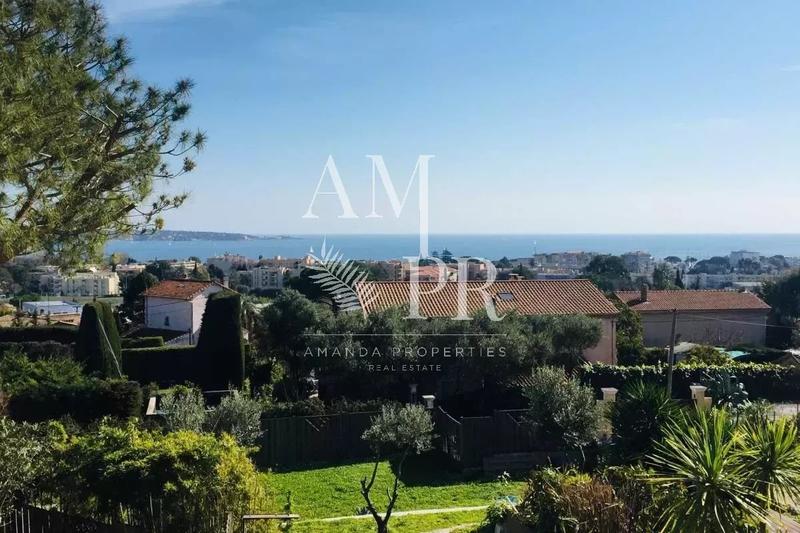 Propriété - 270 m² - 11 pièces