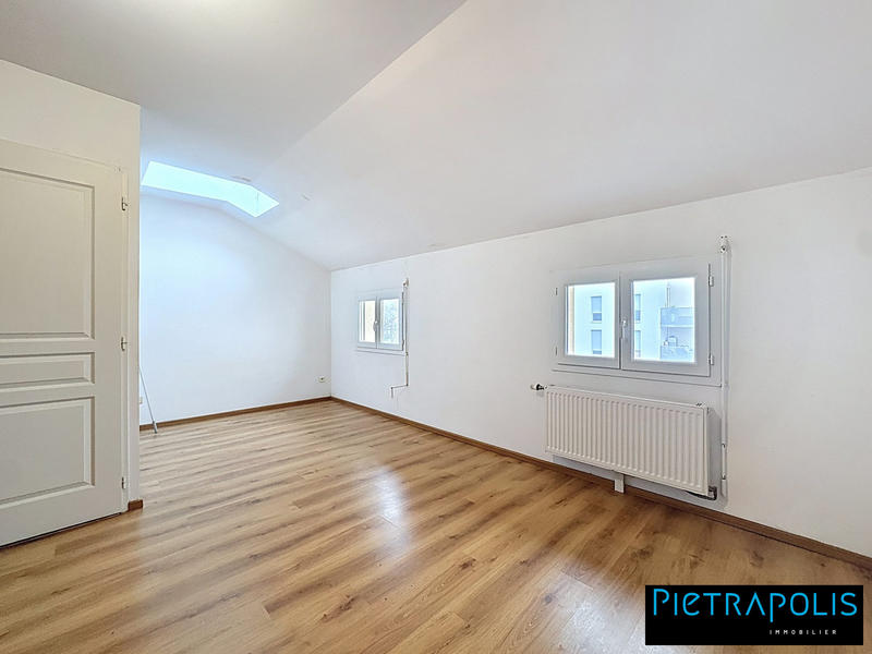 Appartement - 82 m² - 4 pièces