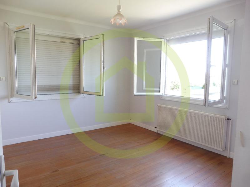 Maison - 177 m² - 10 pièces