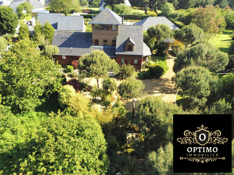 Villa - 168 m² - 9 pièces