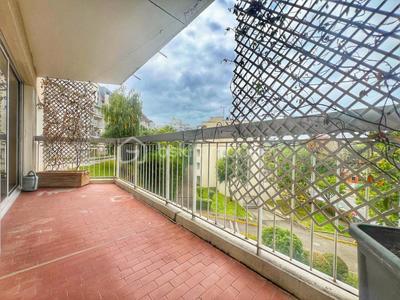 Appartement - 95 m² - 5 pièces