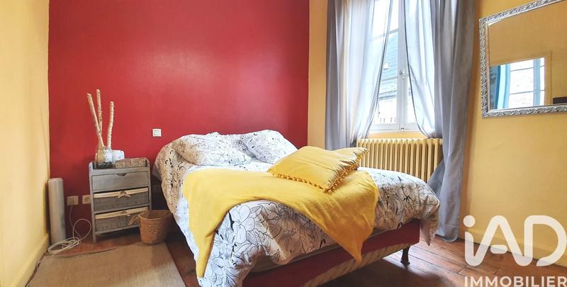 Maison - 90 m² - 5 pièces