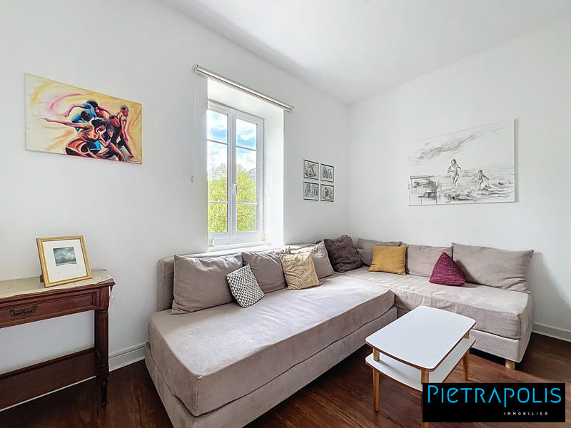 Maison - 268 m² - 10 pièces