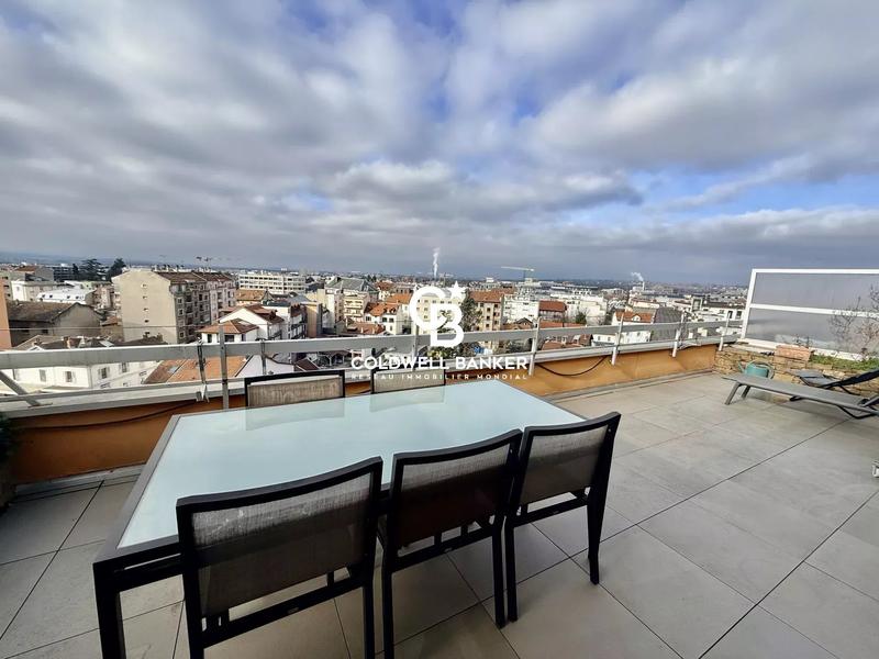 Appartement - 84 m² - 2 pièces