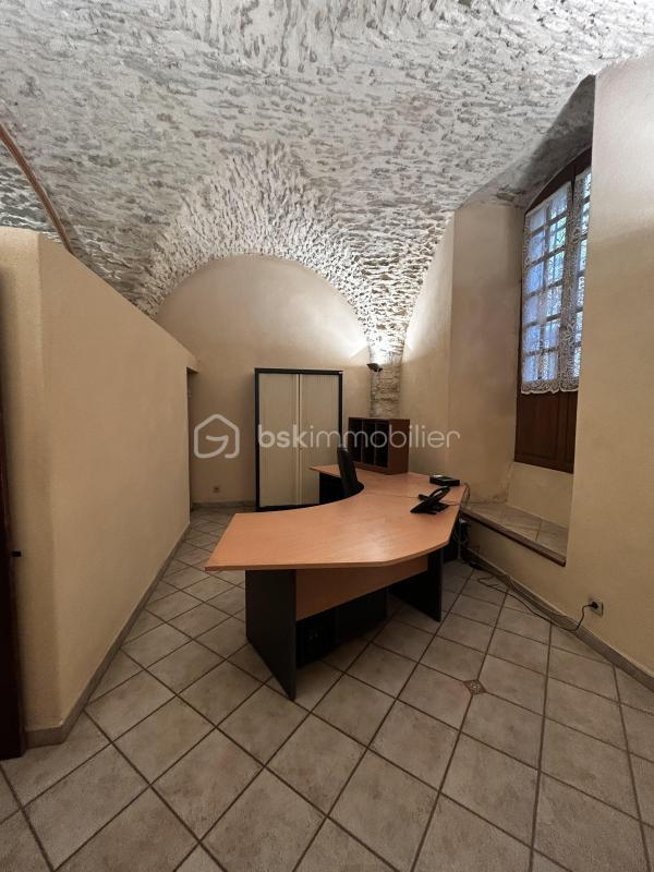 Local commercial - 145 m² - 2 pièces