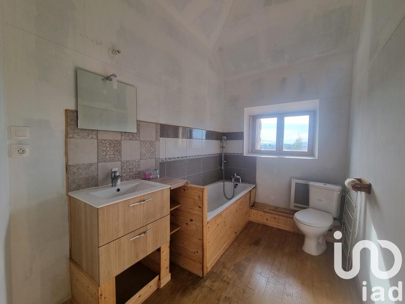 Maison - 198 m² - 7 pièces