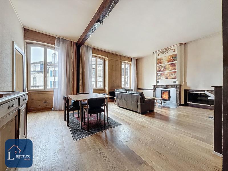 Appartement - 192 m² - 6 pièces