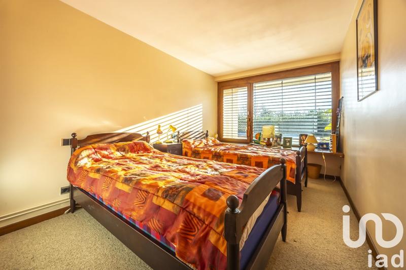 Maison - 300 m² - 6 pièces