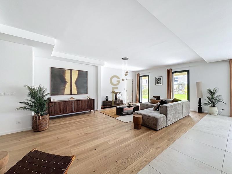 Appartement - 153 m² - 4 pièces