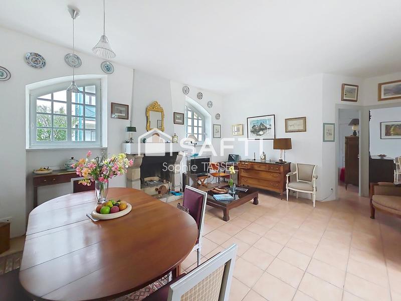 Maison - 182 m² - 7 pièces