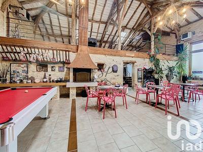 Maison - 480 m² - 10 pièces