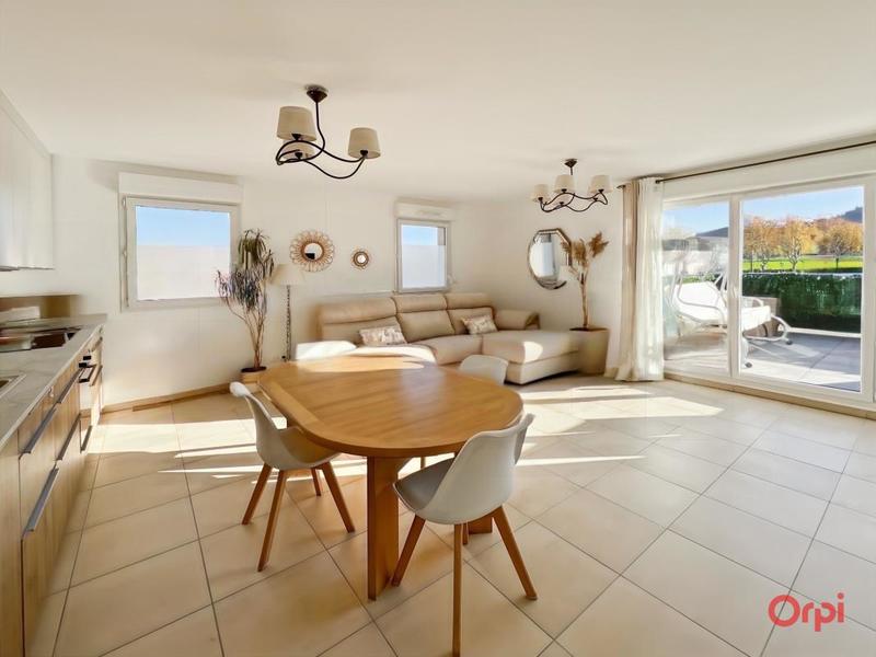 Appartement - 84 m² - 4 pièces