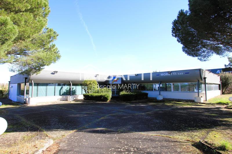 Local commercial - 697 m² - 16 pièces