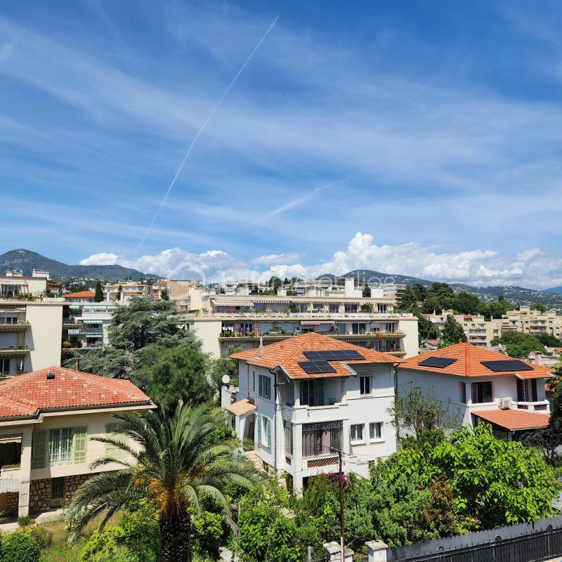 Appartement - 60 m² - 2 pièces