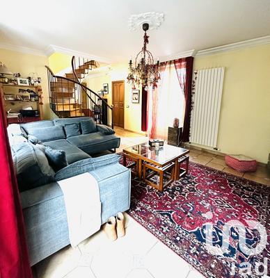 Maison - 220 m² - 10 pièces