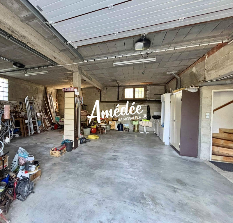 Maison traditionnelle - 193 m² - 6 pièces