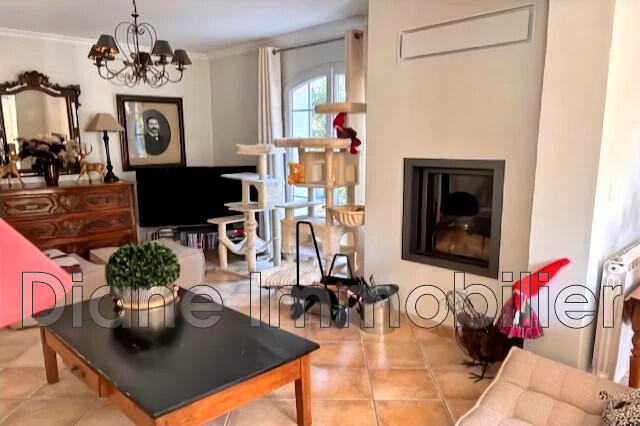 Villa - 152 m² - 6 pièces