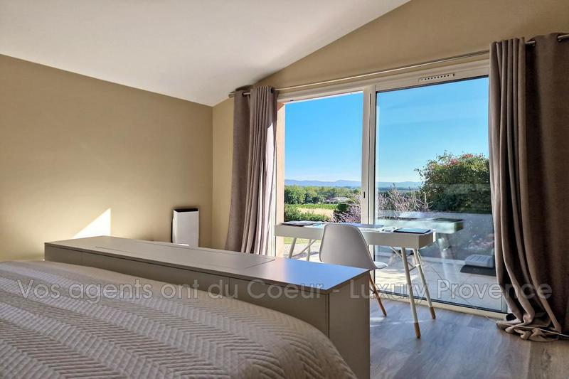 Maison - 215 m² - 6 pièces