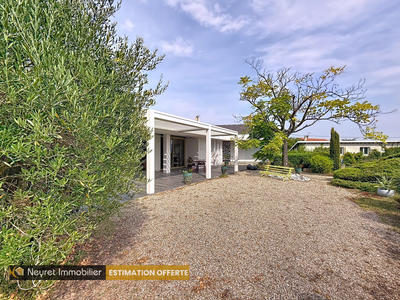 Villa - 225 m² - 8 pièces