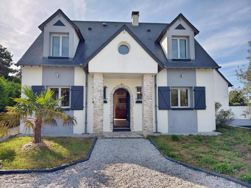 Maison - 265 m² - 12 pièces