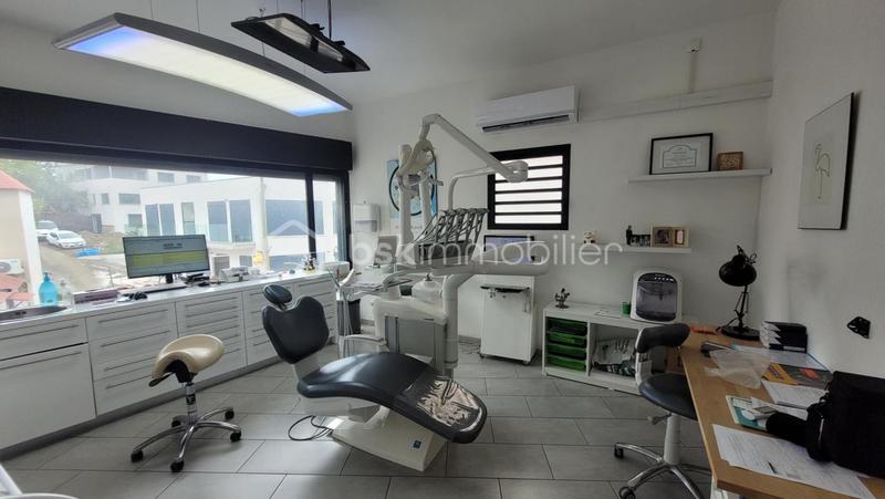 Local commercial - 110 m² - 5 pièces