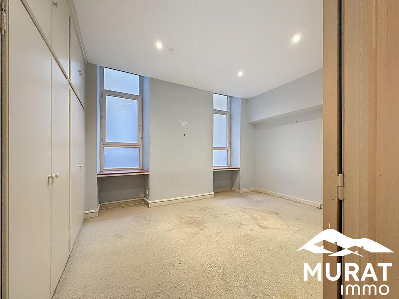 Appartement - 180 m² - 8 pièces