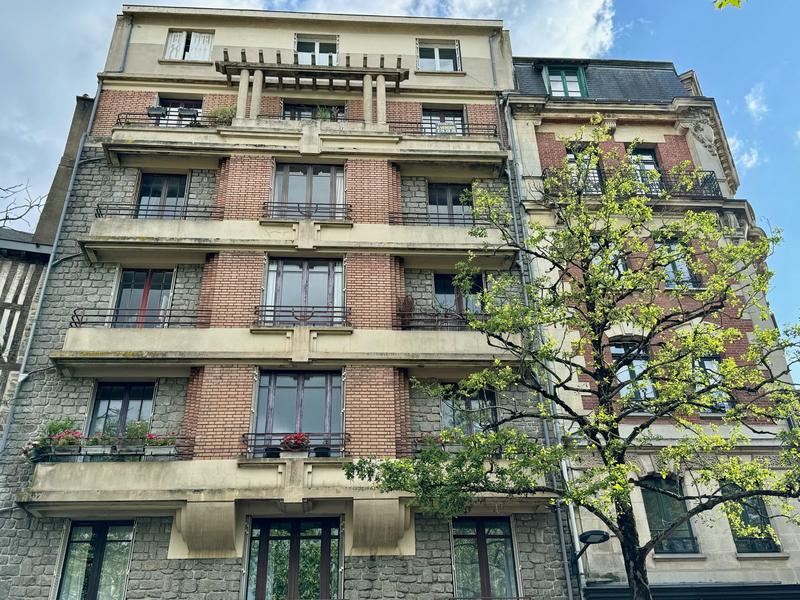 Appartement - 144 m² - 6 pièces