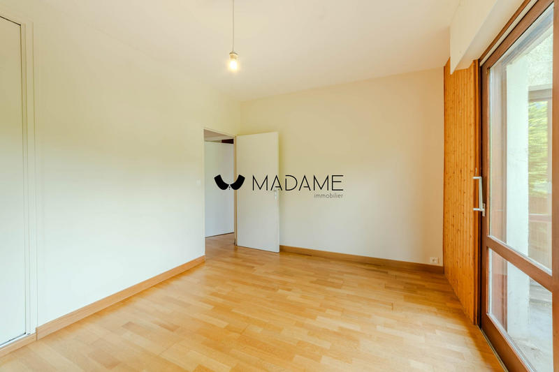 Maison - 200 m² - 8 pièces
