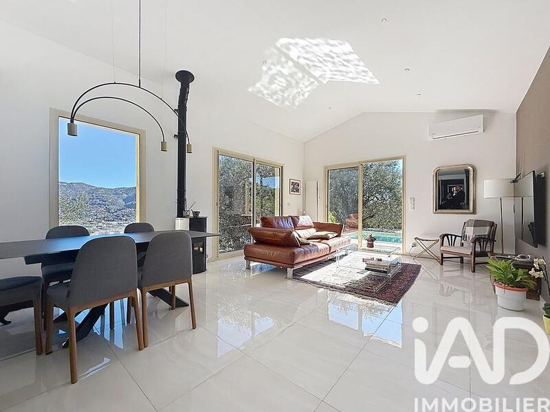 Maison - 145 m² - 5 pièces