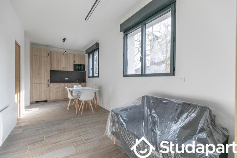 Chambre - 13 m² - 1 pièce