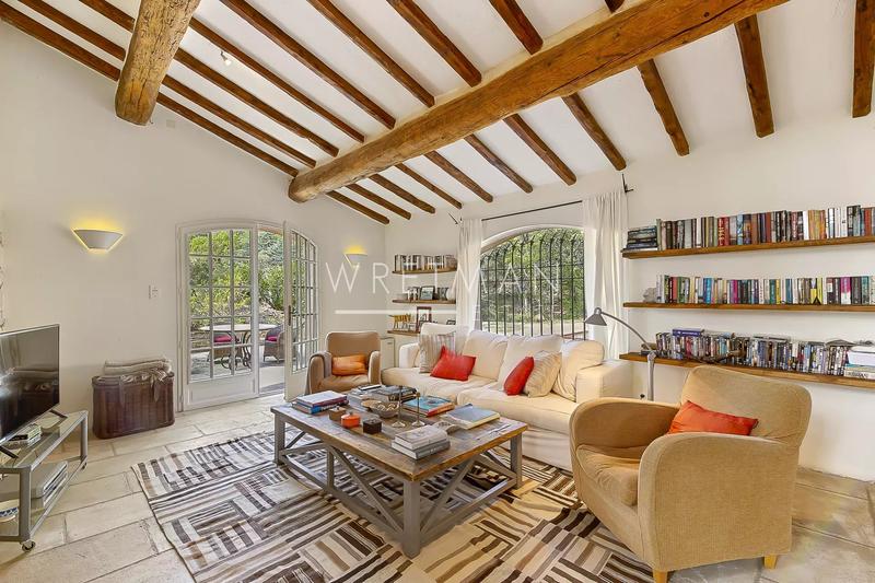 Villa - 210 m² - 6 pièces