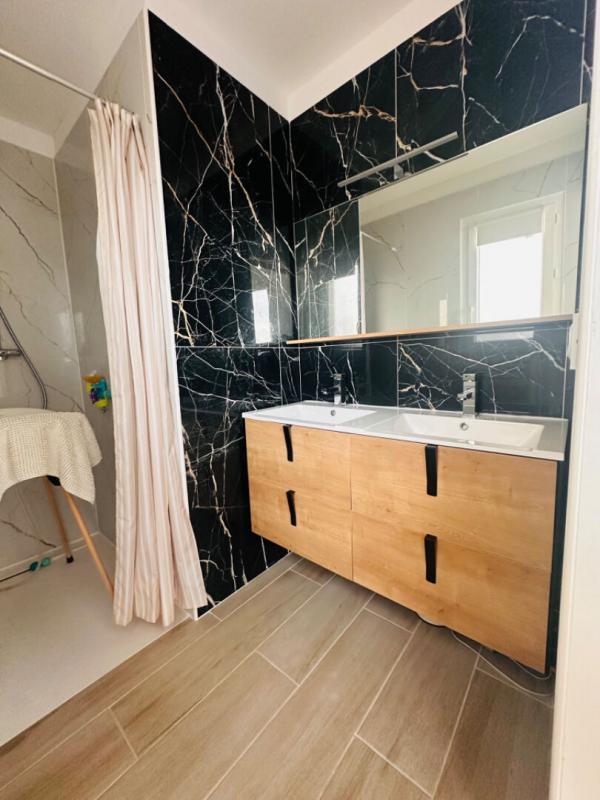 Maison - 121 m² - 5 pièces