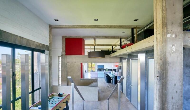 Maison - 289 m² - 4 pièces