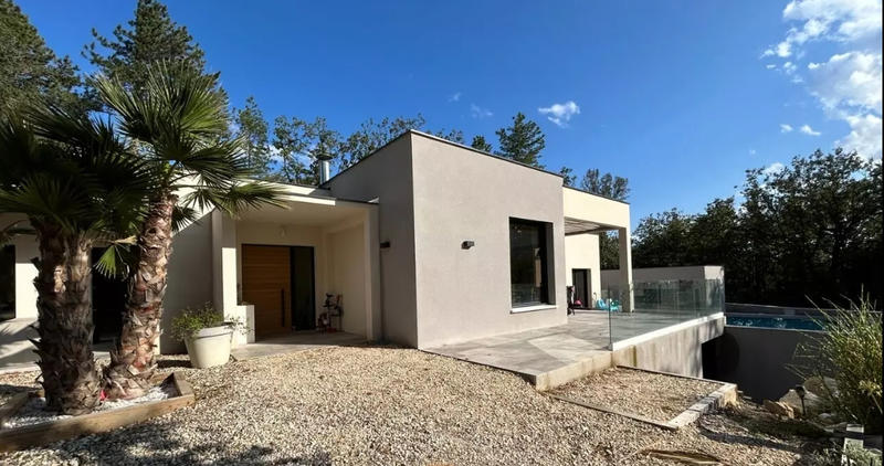 Maison - 190 m² - 6 pièces